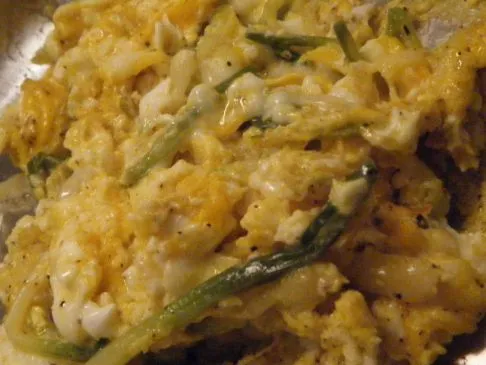 Wilde Zwiebeln und Eier