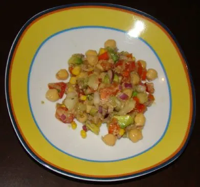 Kichererbsen- und Thunfischsalat