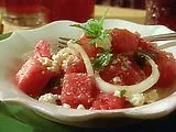 Wassermelonen-Salat mit Minzblättern