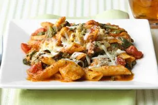 Drei-Käse-Hühnchen-Penne-Auflauf