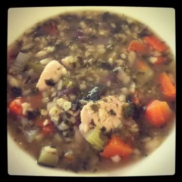 Laus Hühner- und Gemüsesuppe