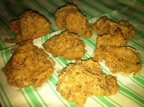 Kalorienarme vegane Nussbutterkekse (weniger als 40 Kalorien pro Stück!)