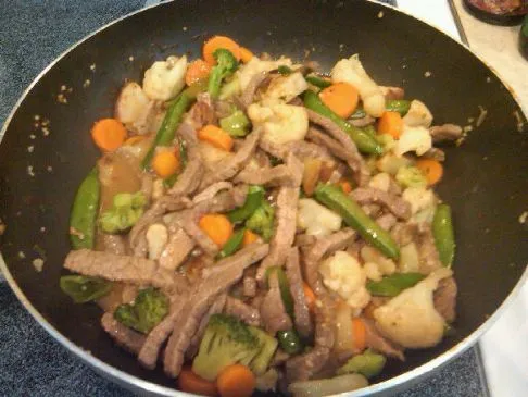 Schnelles süßes Chili-Knoblauch-Teriyaki-Schweinefleisch-Pfannengericht