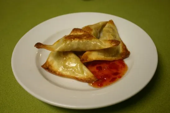 Vegetarische gebackene burmesische Samosas