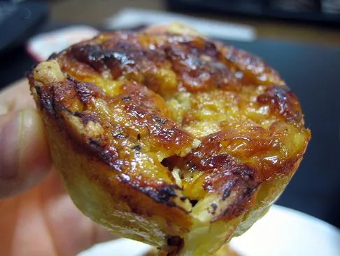Mini-Quiches mit Putenbacon und Havarti