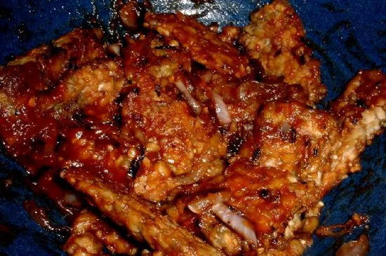 Gebratener gewürzter Tempeh