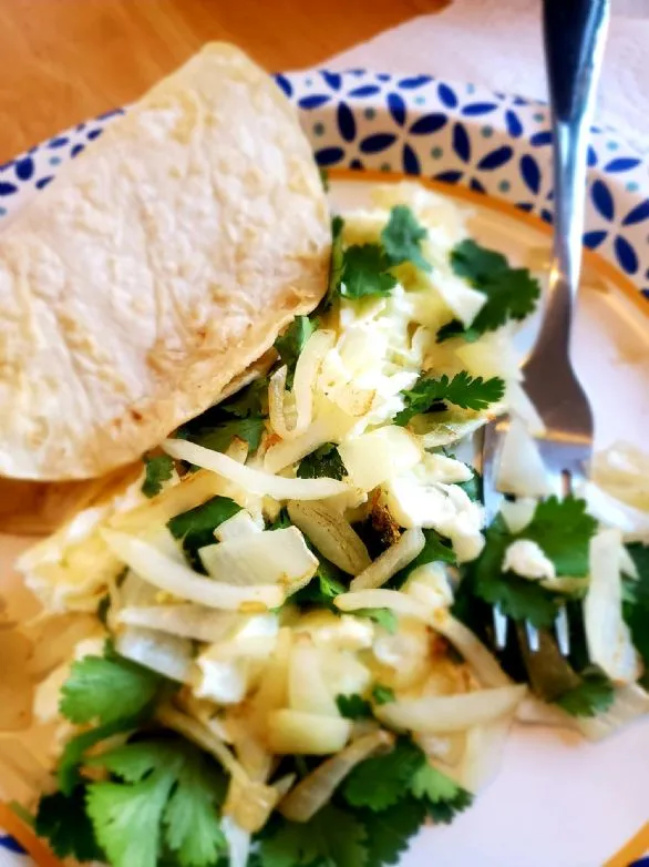 Einfache Frühstücks-Straßen-Tacos