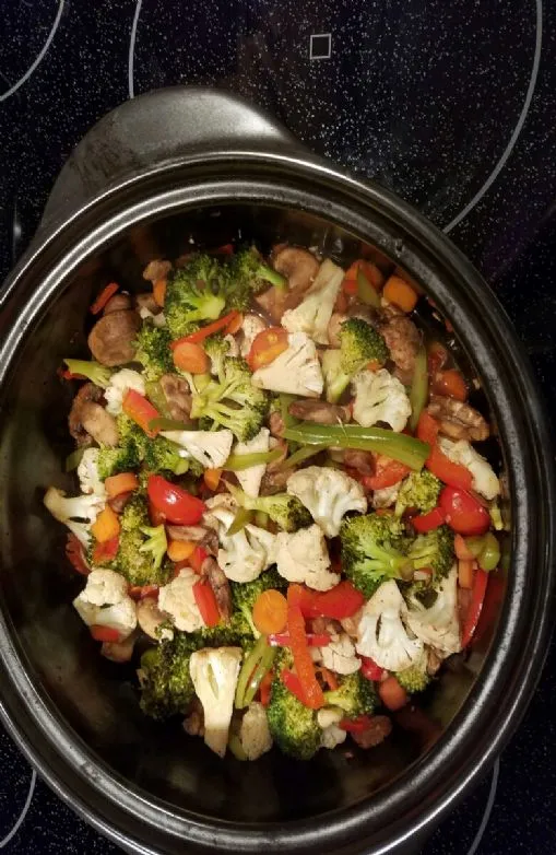 Geröstetes Gemüse mit Tomaten