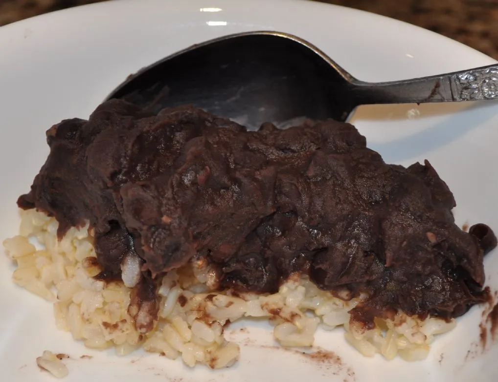 Vegane schwarze Bohnen für Refried Beans oder Suppe im Instant Pot