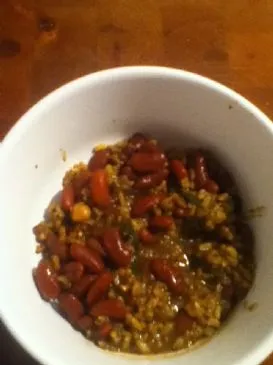 Scharfe Bohnen- und Vollkornreis-Suppe