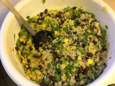 Quinoa-Schwarze-Bohnen-Salat