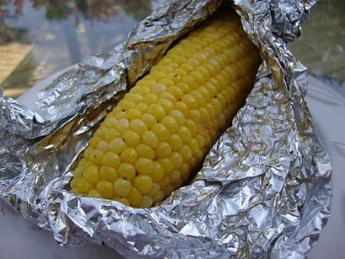 Chili-Limetten-Maiskolben