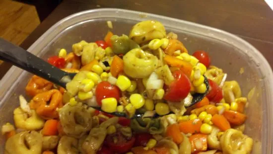 Garten-Gemüse-Tortellini-Salat