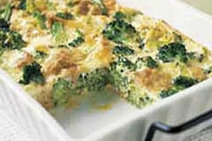 Kruste-loser Brokkoli-Zwiebel-Quiche