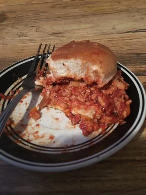 Puten Sloppy Joes mit zerdrücktem Weizenbrötchen