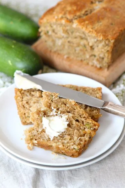 Kokos-Zucchini-Brot