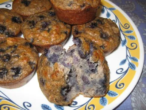 Getreidefreie Bananen-Blaubeer-Muffins