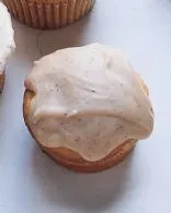 Pfund-Cupcakes mit brauner Butterglasur