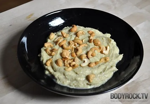 Blumenkohlcreme mit Cashews
