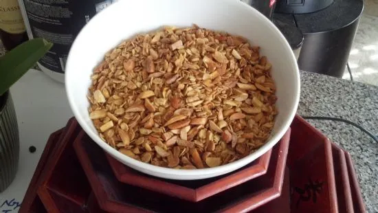 Einfache Vanille-Mandel-Granola