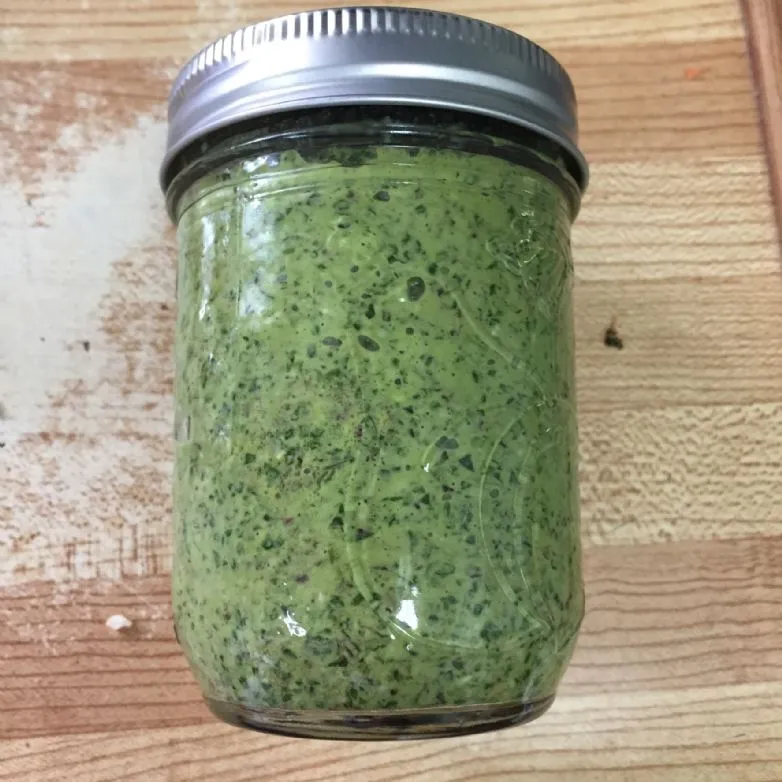 Grünkohl-Basilikum-Pesto, vegan