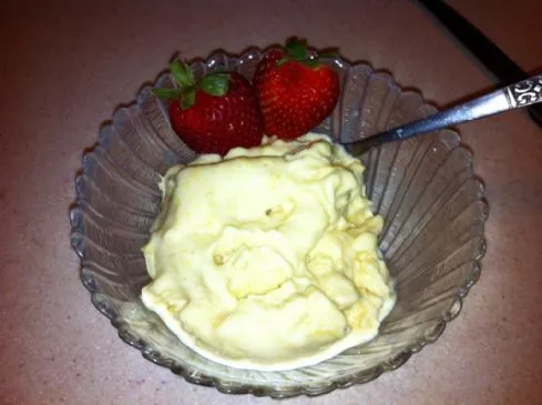 Ananas gefrorener Joghurt